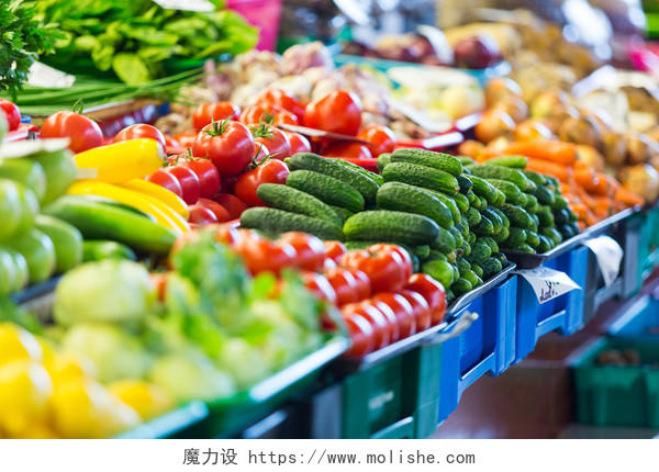 水果和蔬菜在菜市场